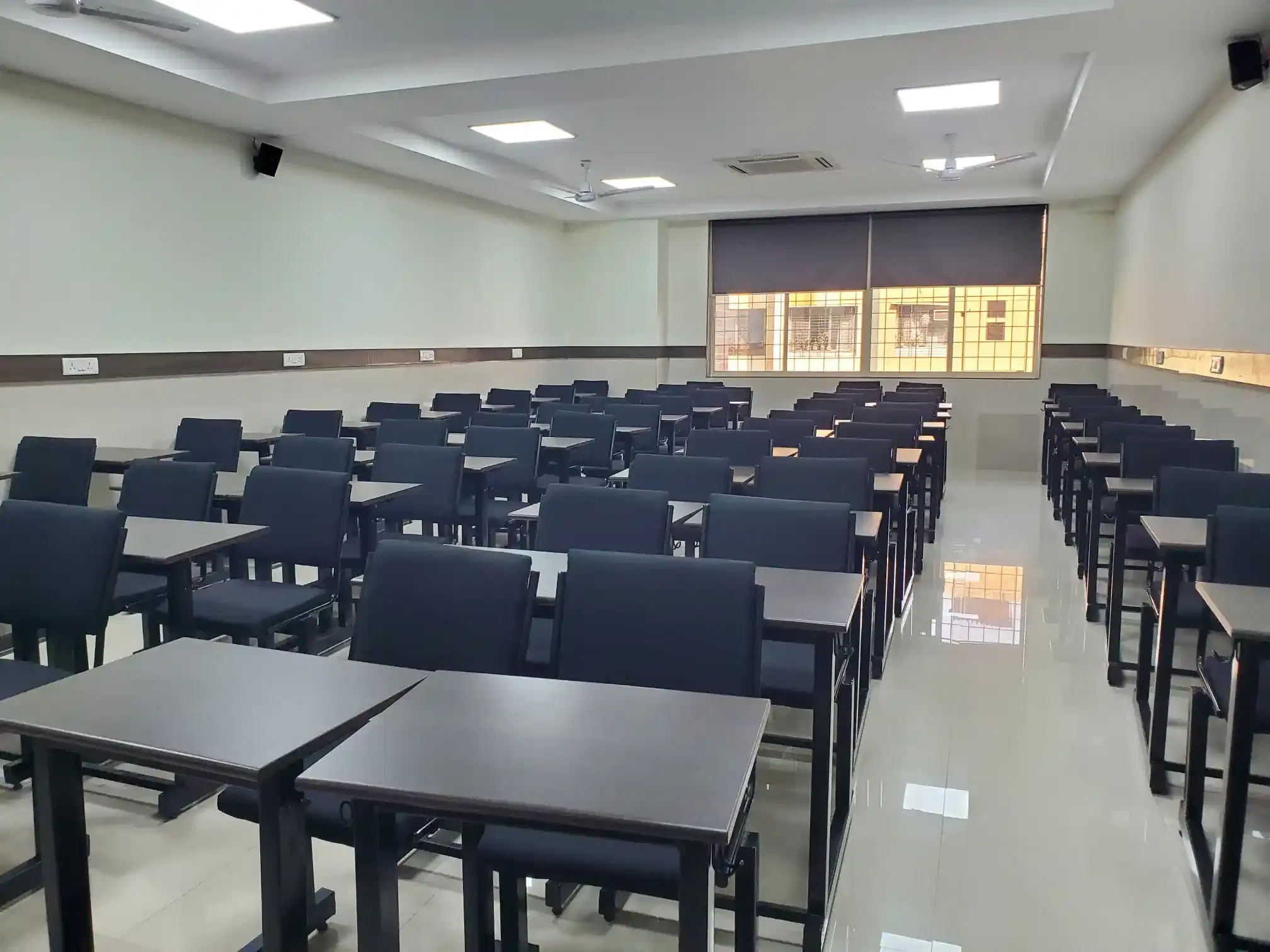 Thakur Global Business School Mumbai Class Room photo 5